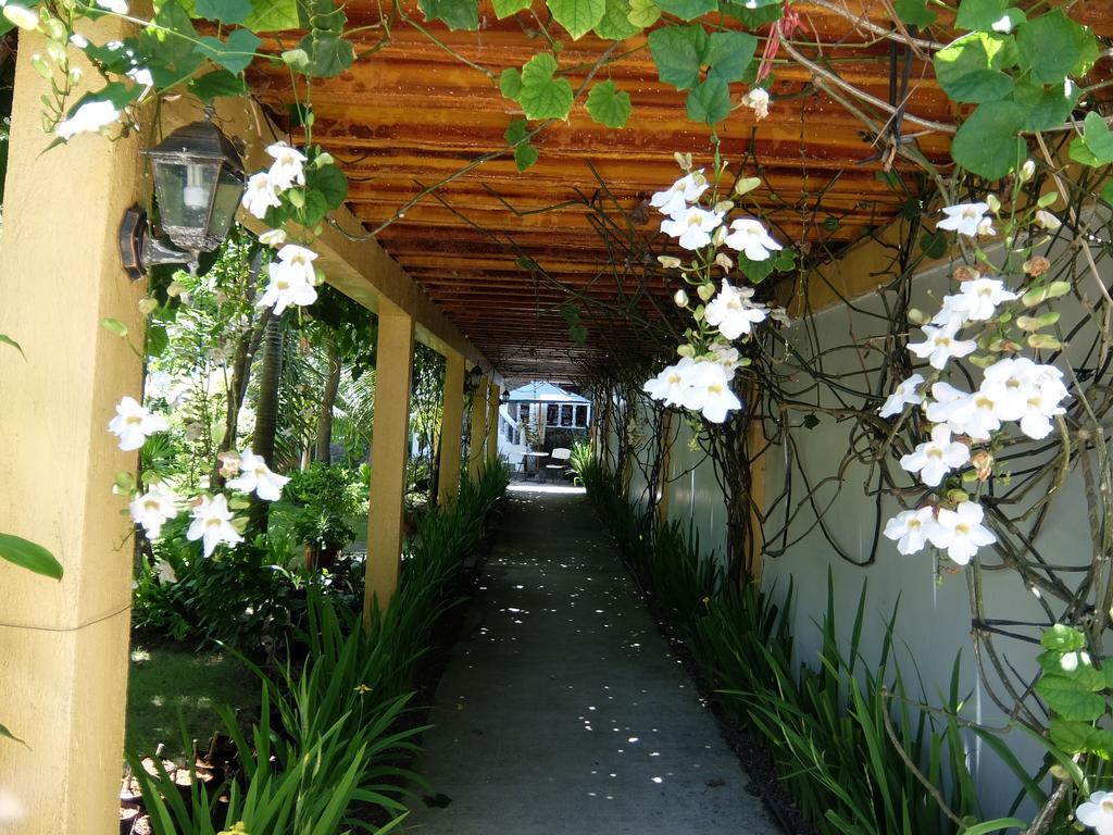 Greenyard Inn Manoc-Manoc Exterior photo